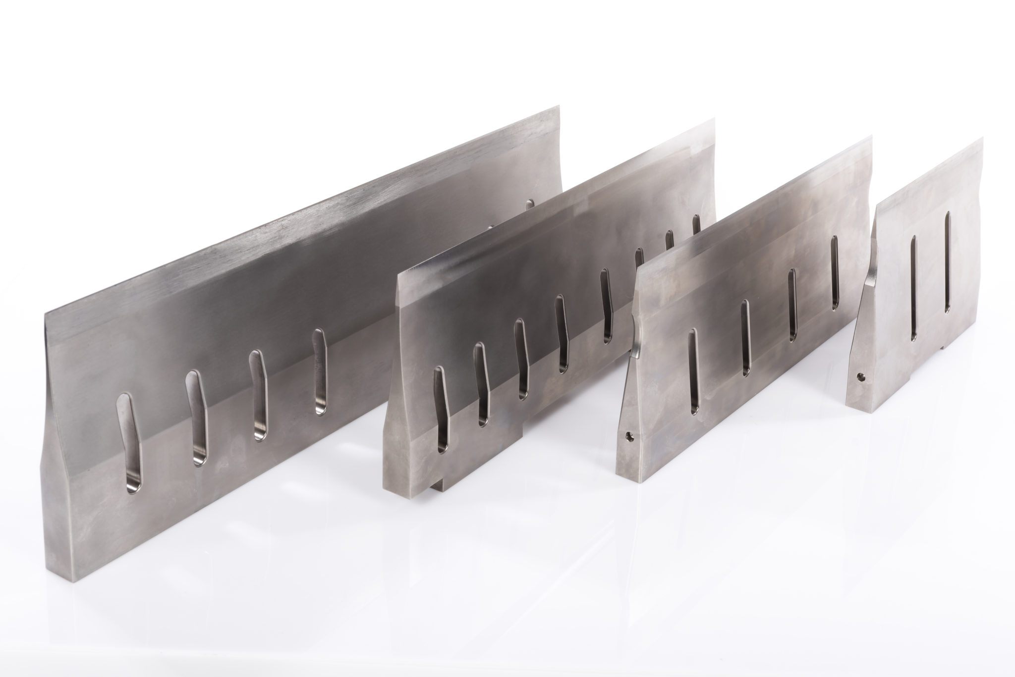 Ensemble de sonotrodes de découpe ultrasons